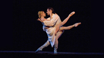 Una immagine di Manon dell'English National Ballet