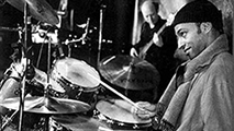 Manu Katch&eacute;
