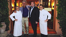 Da sinistra a destra: Valentino Marcattilii (Chef del ristorante San Domenico di Imola), lo chef Anthony Bourdain, Michael White e Massimiliano Mascia, nipote di Marcattilii e chef del San Domenico - scattata nell'aprile 2012 davanti al San Domenico