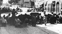 1922, le barricate erette in difesa di Parma.