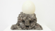 Una delle opere in mostra
