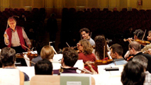 Abbado dirige l'Orchestra Mozart di Bologna