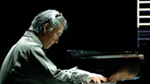 Ryuichi Sakamoto in concerto