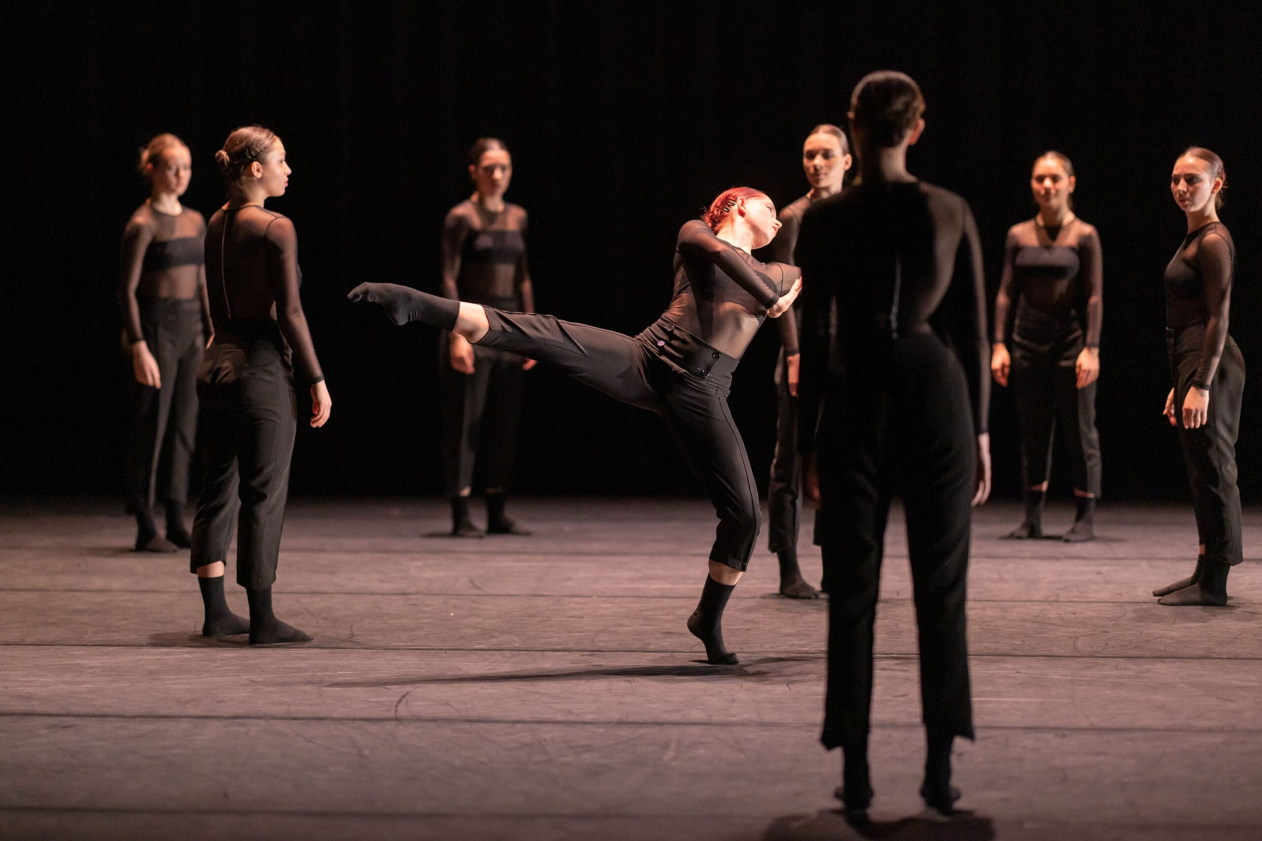 Area Jeune Ballet Genève In Un Autre Jour Di Ken Ossola Foto Di Gregory Batardon