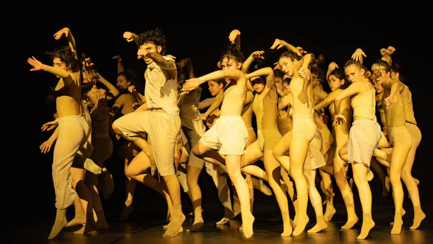 Area Jeune Ballet Genève In We Will Never Give Up On Love Di Erion Kruja Foto Di Gregory Batardon