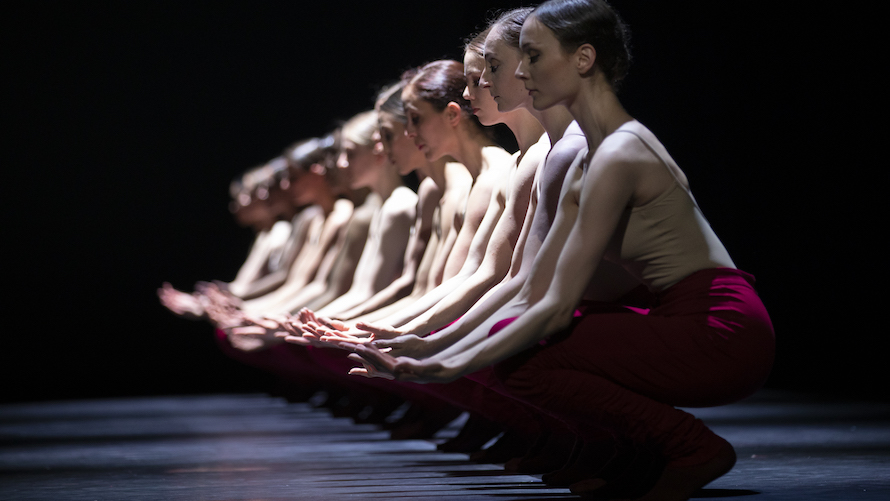 Balletto Di Maribor In Carmina Burana Di Edward Clug Foto Di Tiberiu Marta (1)